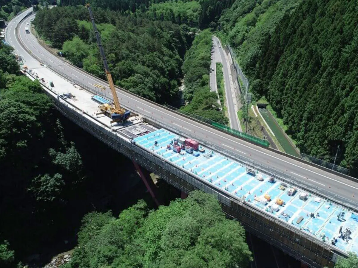 東北自動車道 十和田管内高速道路リニューアル工事